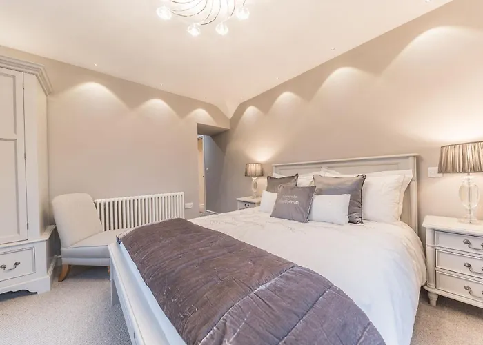 Cragg Cottage, Award-winning District Near Holiday home